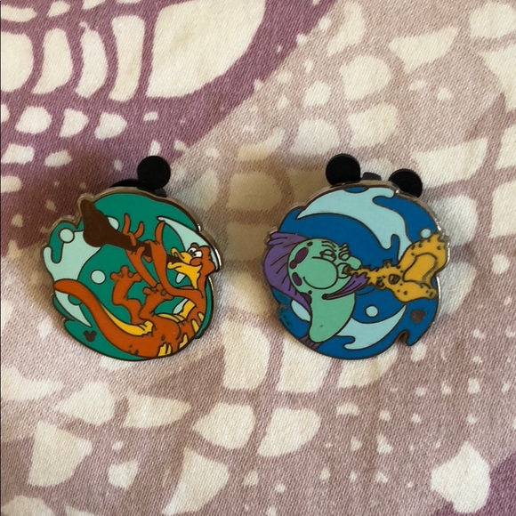 Fish Band Hidden Mickey Disney Pins - Picture 1 of 2
